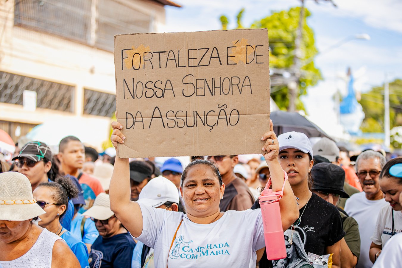 Fiéis durante a Caminhada com Maria